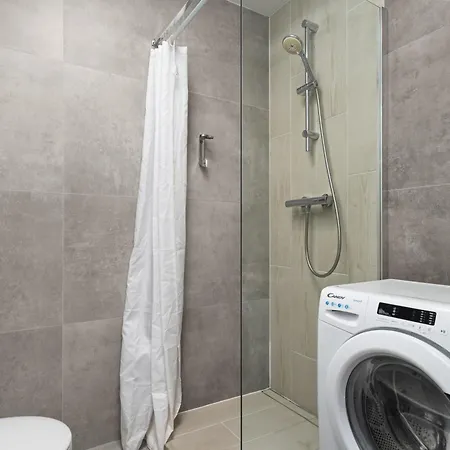 Close - - Center - Great Location - Kredytowa *