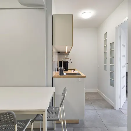 Apartment Close - - Center - Great Location - Kredytowa *