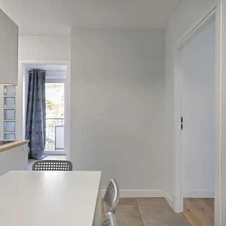 Close - - Center - Great Location - Kredytowa